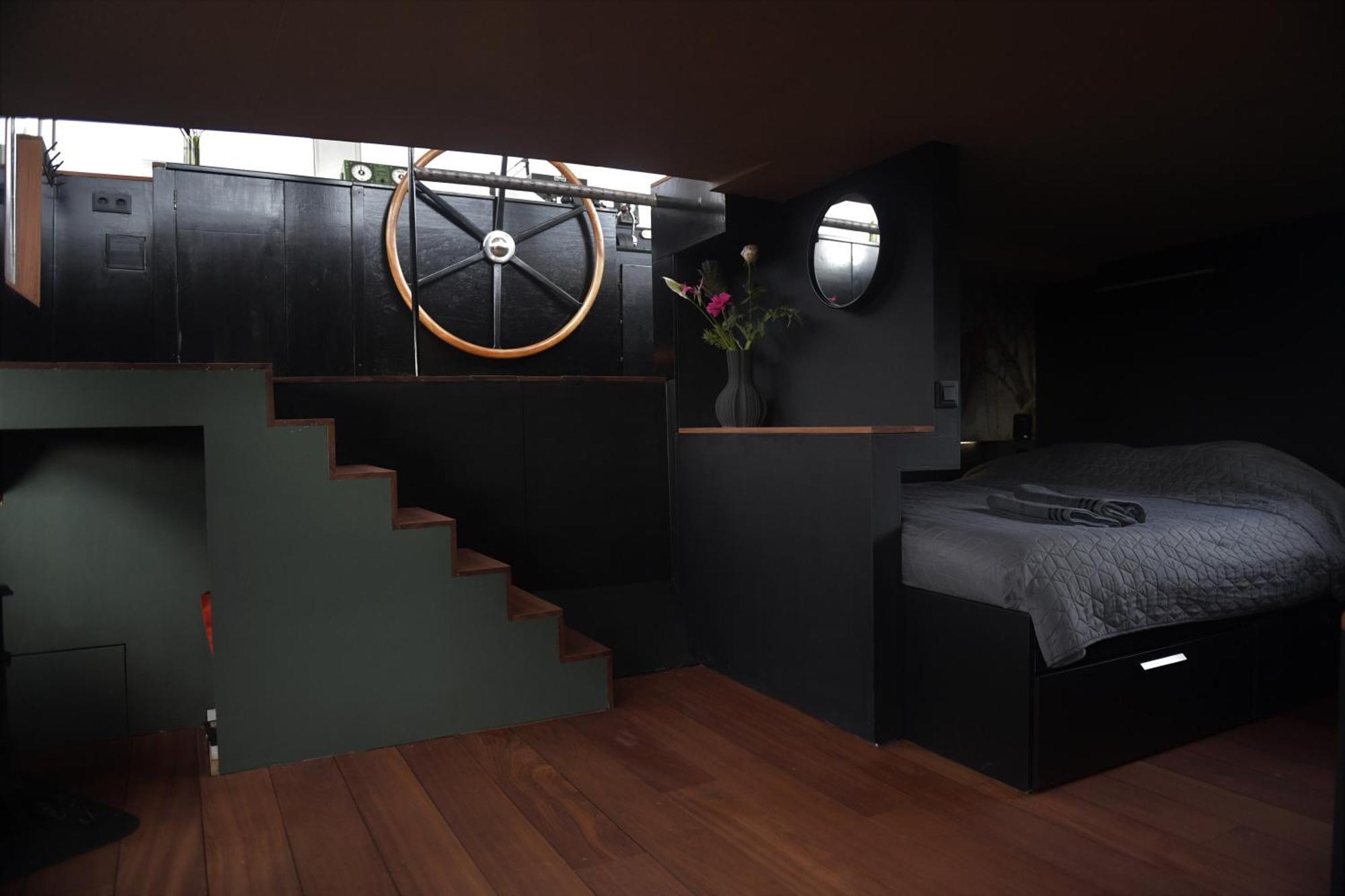 Wheelhouse Euphrate Houseboat Bed & Breakfast Diemen Ngoại thất bức ảnh